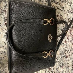 Excellent condition, Medium sized Coach Purse, gold details